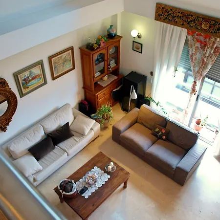 Flatguest - Quality Duplex Apartment